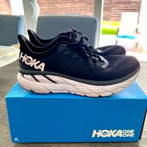 Hoka women’s running shoes size 10